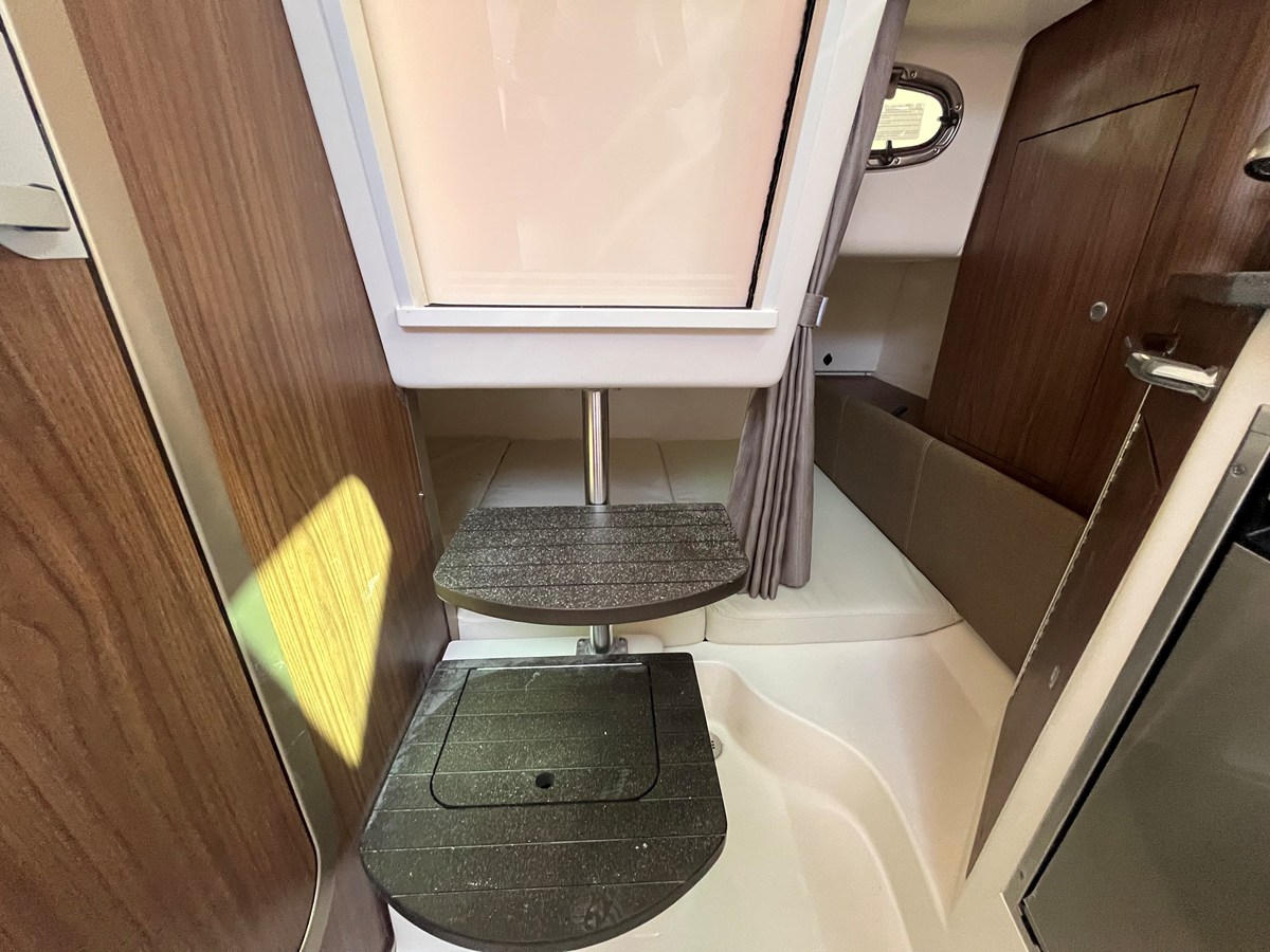 2027 Boston Whaler 285 Conquest 25