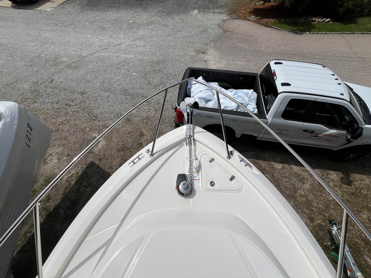 2027 Boston Whaler 285 Conquest 35