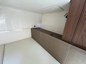 2027 Boston Whaler 285 Conquest 27