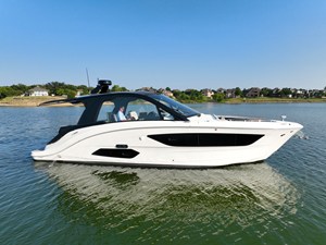 Sea Ray 370 SUNDANCER 0 2025 Sea Ray 370 SUNDANCER 1