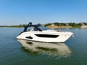 Sea Ray 370 SUNDANCER 1 2025 Sea Ray 370 SUNDANCER 2