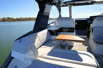 Sea Ray 370 SUNDANCER 15 2025 Sea Ray 370 SUNDANCER 16