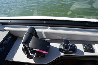 Sea Ray 370 SUNDANCER 21 2025 Sea Ray 370 SUNDANCER 22