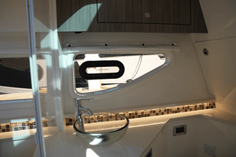Sea Ray 370 SUNDANCER 44 2025 Sea Ray 370 SUNDANCER 45
