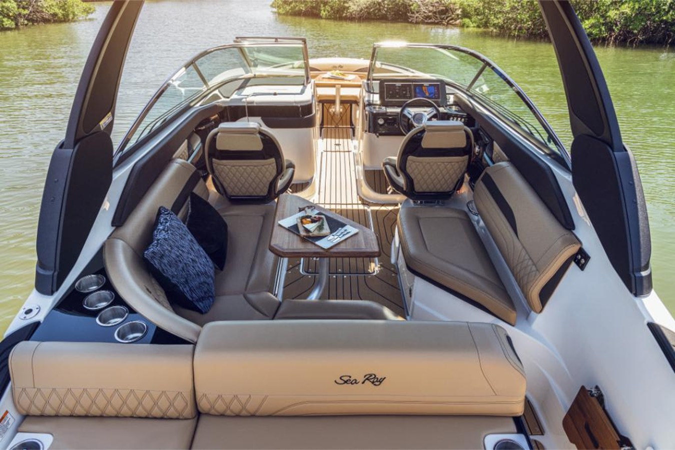 2027 Sea Ray SLX 260 Outboard 20
