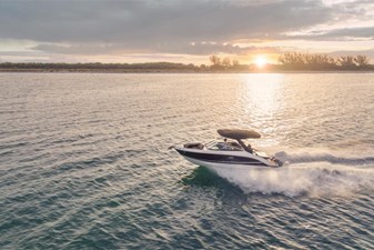 2027 Sea Ray SLX 260 Outboard 9
