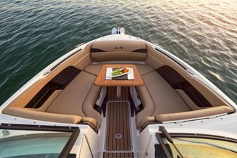 2027 Sea Ray SLX 260 Outboard 16