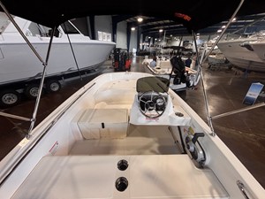 Boston Whaler 160 Super Sport 8 2027 Boston Whaler 160 Super Sport 9