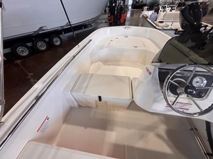 Boston Whaler 160 Super Sport 11 2027 Boston Whaler 160 Super Sport 12