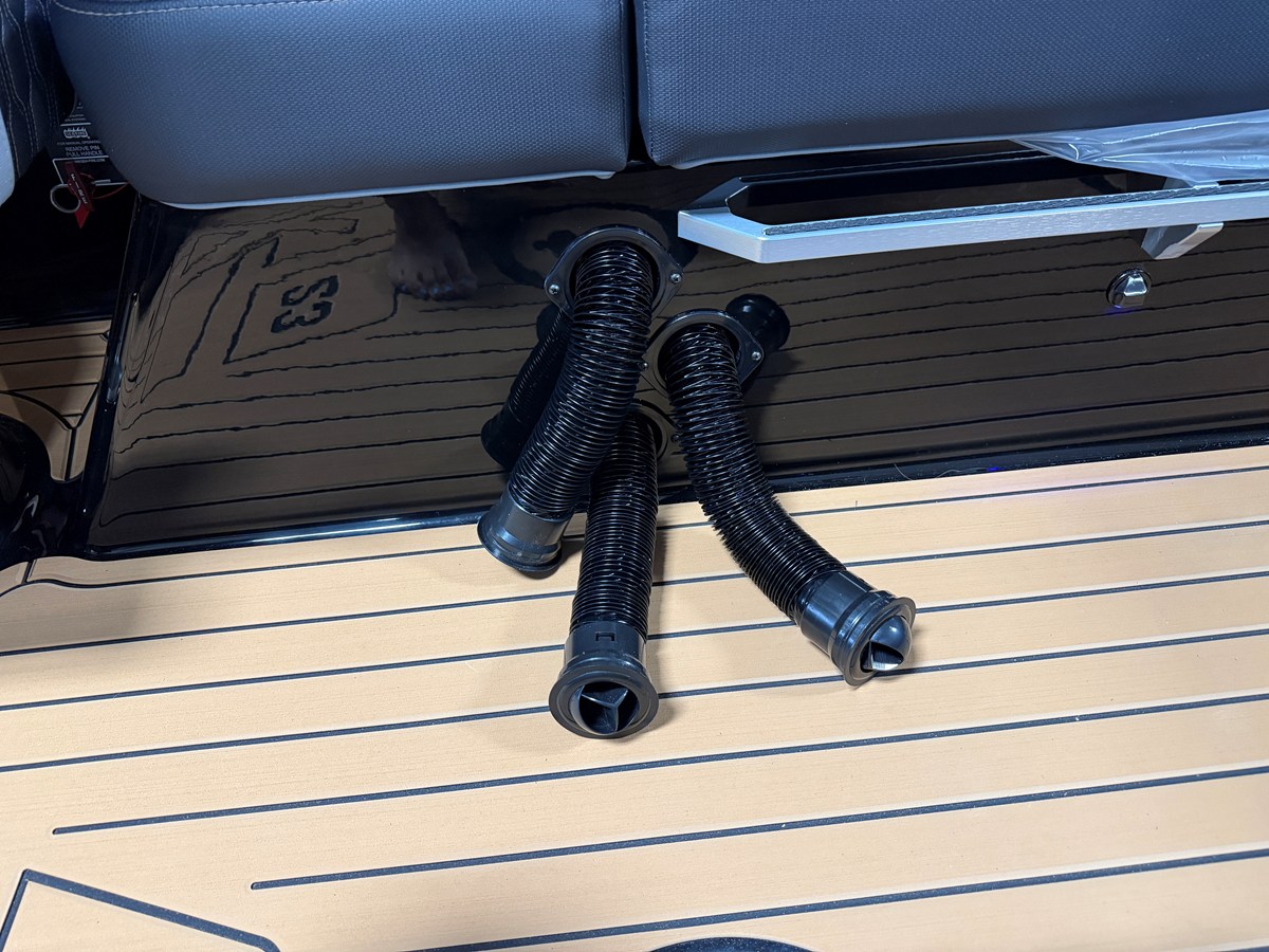 2027 Mastercraft XT23 30