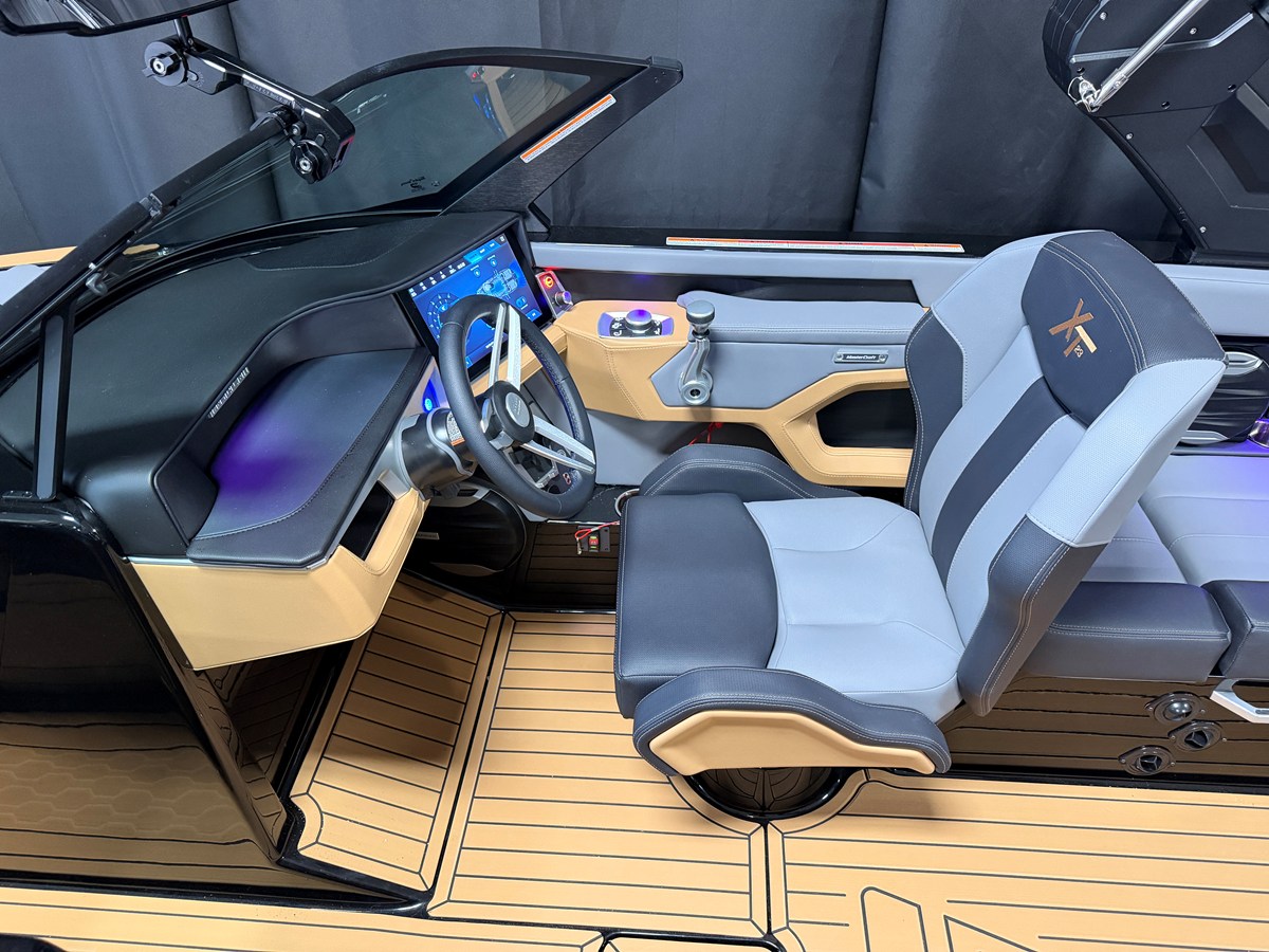 2027 Mastercraft XT23 54