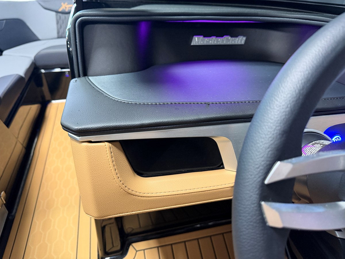 2027 Mastercraft XT23 68