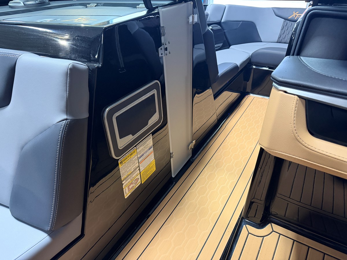 2027 Mastercraft XT23 72
