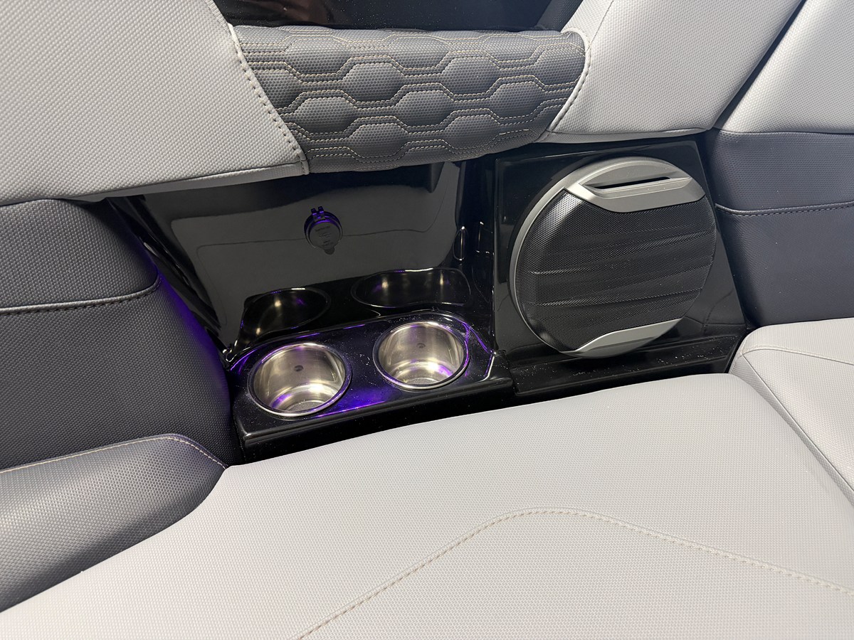 2027 Mastercraft XT23 79