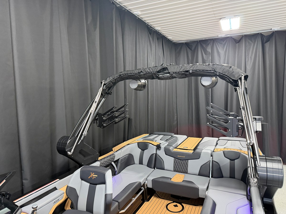 2027 Mastercraft XT23 85