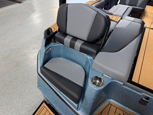 2027 Mastercraft XT23 14