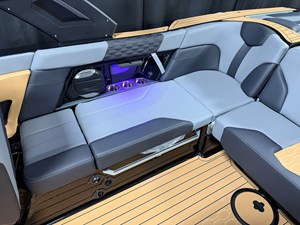 2027 Mastercraft XT23 26