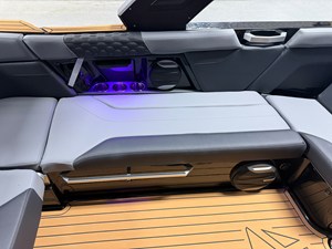 2027 Mastercraft XT23 42