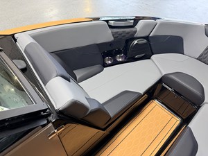 2027 Mastercraft XT23 78