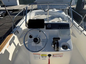 Boston Whaler 170 MONTAUK 7 2025 Boston Whaler 170 MONTAUK 8