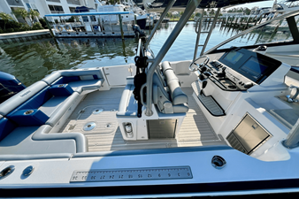 Everglades 360LXC 15 2019 Everglades 360LXC 16