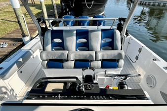 Everglades 360LXC 22 2019 Everglades 360LXC 23