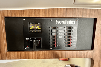 Everglades 360LXC 34 2019 Everglades 360LXC 35