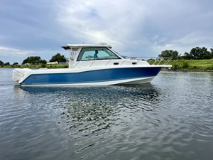 Boston Whaler 345 CONQUEST 1 2019 Boston Whaler 345 CONQUEST 2