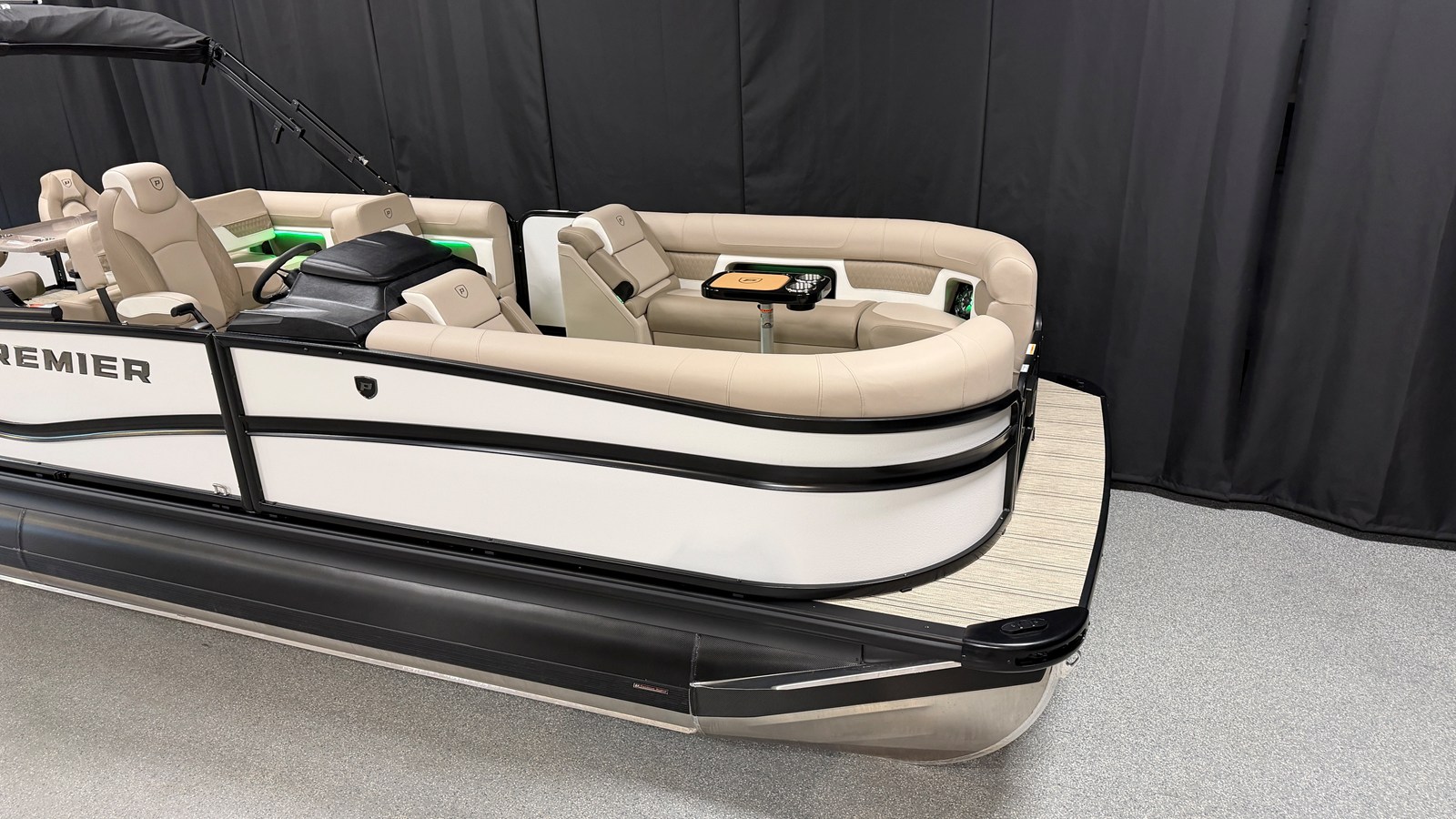 2027 Premier 250SOLARIS 9