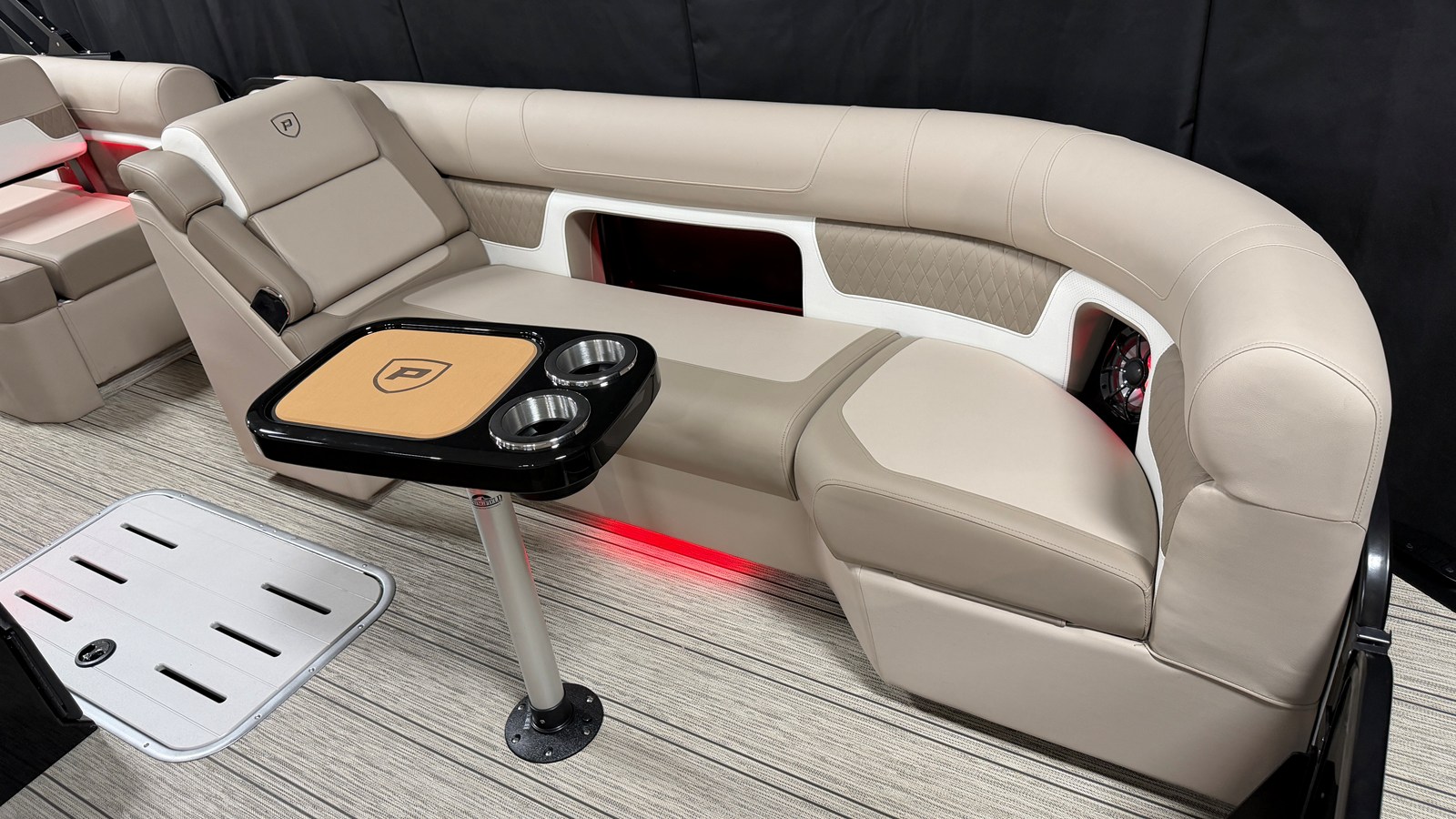 2027 Premier 250SOLARIS 25