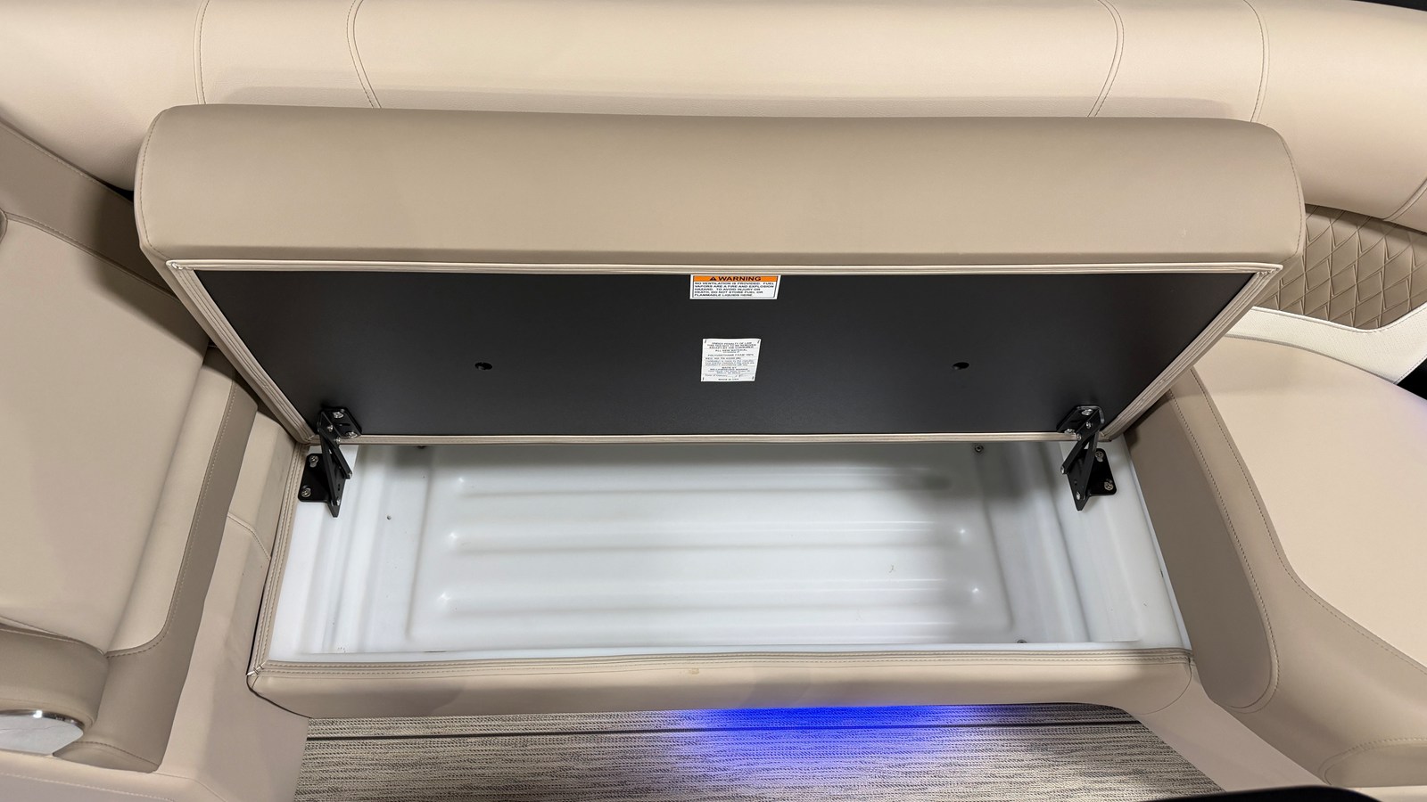 2027 Premier 250SOLARIS 32