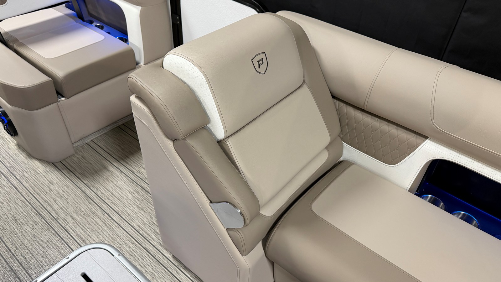 2027 Premier 250SOLARIS 34