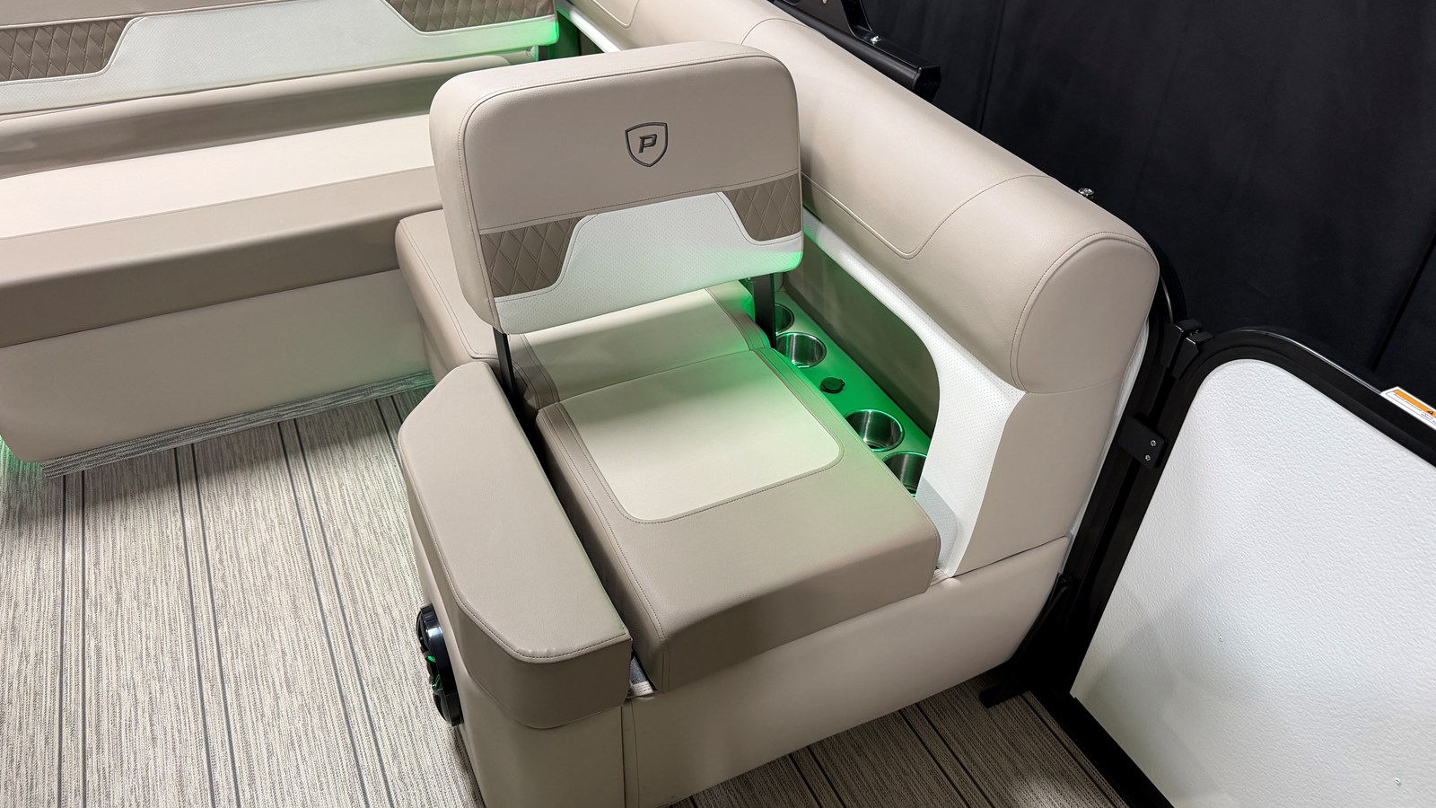 2027 Premier 250SOLARIS 57