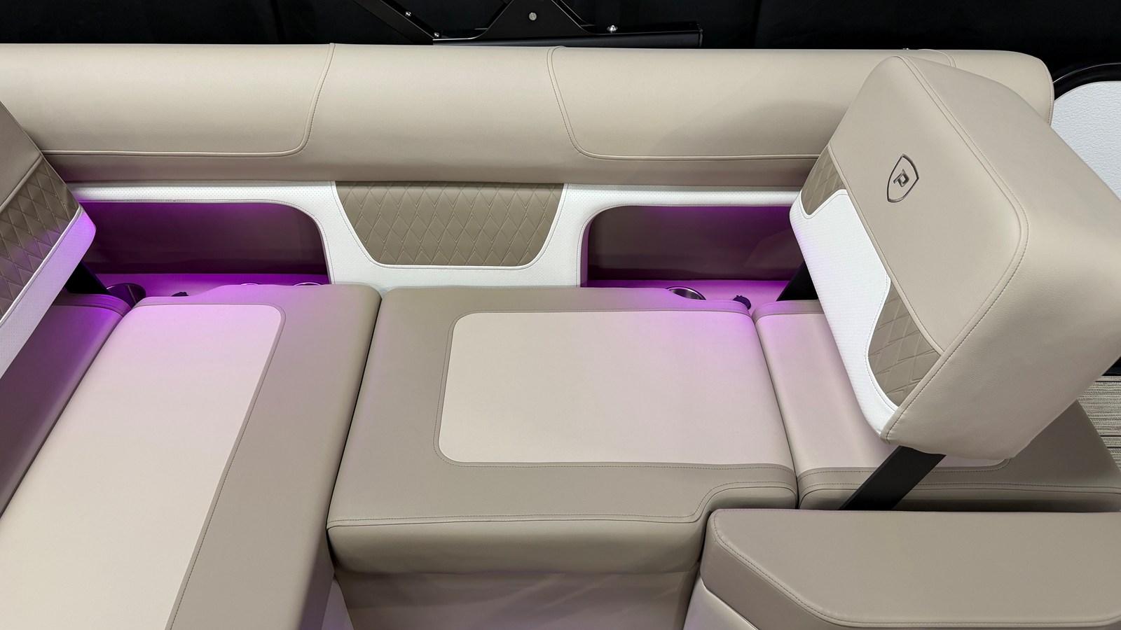 2027 Premier 250SOLARIS 62