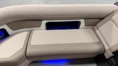 2027 Premier 250SOLARIS 18