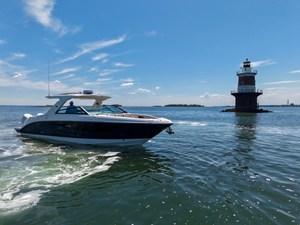 Sea Ray SLX 400 Outboard 2 2026 Sea Ray SLX 400 Outboard 3