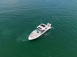 Sea Ray SLX 400 Outboard 3 2026 Sea Ray SLX 400 Outboard 4