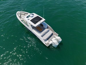 Sea Ray SLX 400 Outboard 7 2026 Sea Ray SLX 400 Outboard 8
