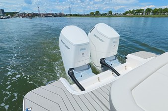 Sea Ray SLX 400 Outboard 19 2026 Sea Ray SLX 400 Outboard 20