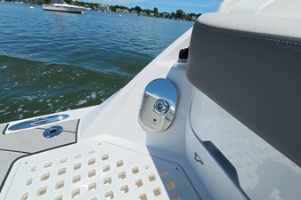 Sea Ray SLX 400 Outboard 21 2026 Sea Ray SLX 400 Outboard 22