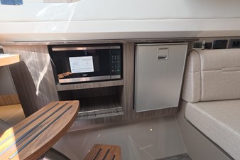 Sea Ray SLX 400 Outboard 42 2026 Sea Ray SLX 400 Outboard 43