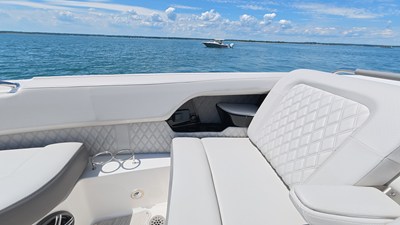 Sea Ray SLX 400 Outboard 53 2026 Sea Ray SLX 400 Outboard 54