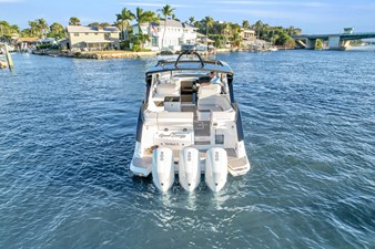 Sea Ray 370 Sundancer 3 2023 Sea Ray 370 Sundancer 4
