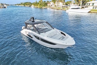 Sea Ray 370 Sundancer 4 2023 Sea Ray 370 Sundancer 5