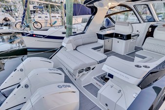 Sea Ray 370 Sundancer 5 2023 Sea Ray 370 Sundancer 6