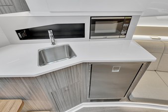 Sea Ray 370 Sundancer 23 2023 Sea Ray 370 Sundancer 24