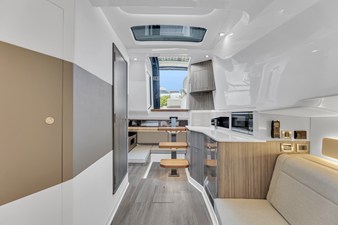 Sea Ray 370 Sundancer 35 2023 Sea Ray 370 Sundancer 36