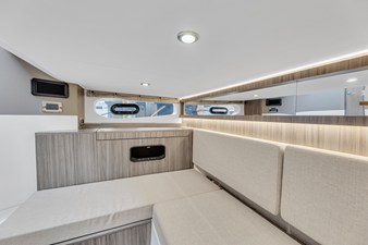 Sea Ray 370 Sundancer 38 2023 Sea Ray 370 Sundancer 39