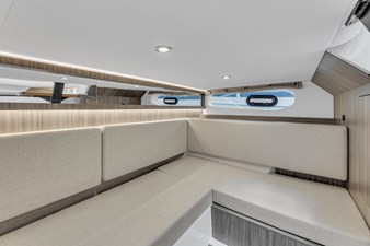 Sea Ray 370 Sundancer 39 2023 Sea Ray 370 Sundancer 40