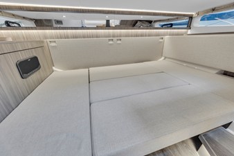 Sea Ray 370 Sundancer 40 2023 Sea Ray 370 Sundancer 41